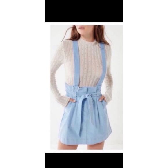 Urban outfitters corduroy skirt size large, but fits like a medium - Picture 7 of 8